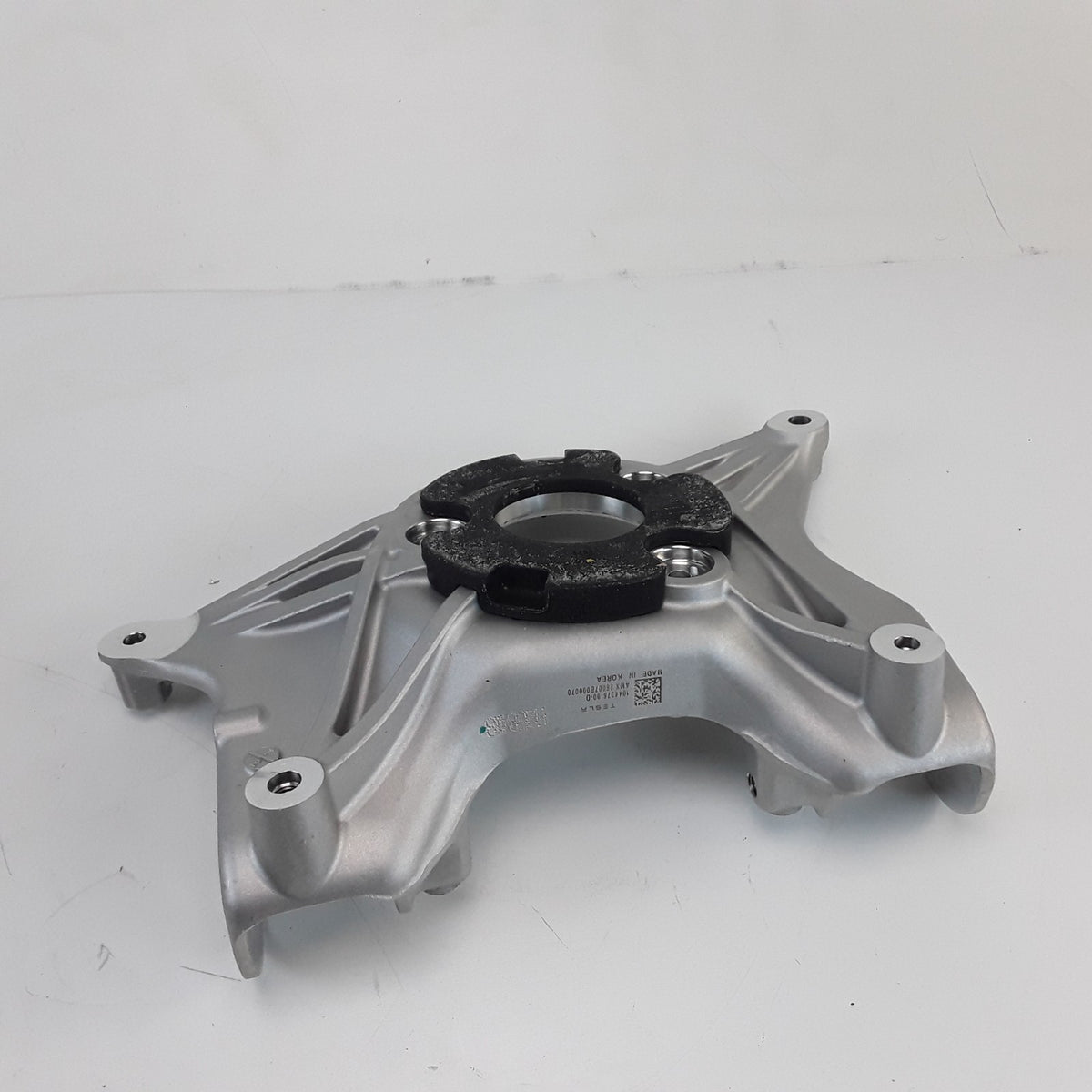 Front Upper Control Arm Mount Right For Tesla Model 3 1044376-00-D