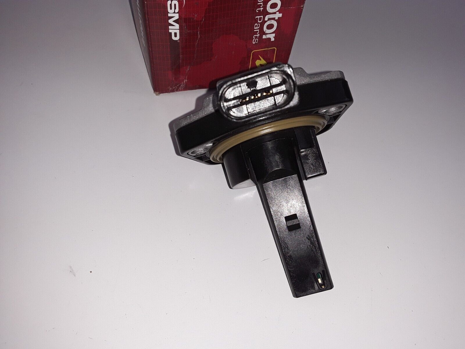 Engine Oil Level Sensor For Volkswagen Beetle 98-2009, Passat Golf Jetta 99-2005 - HotCarParts