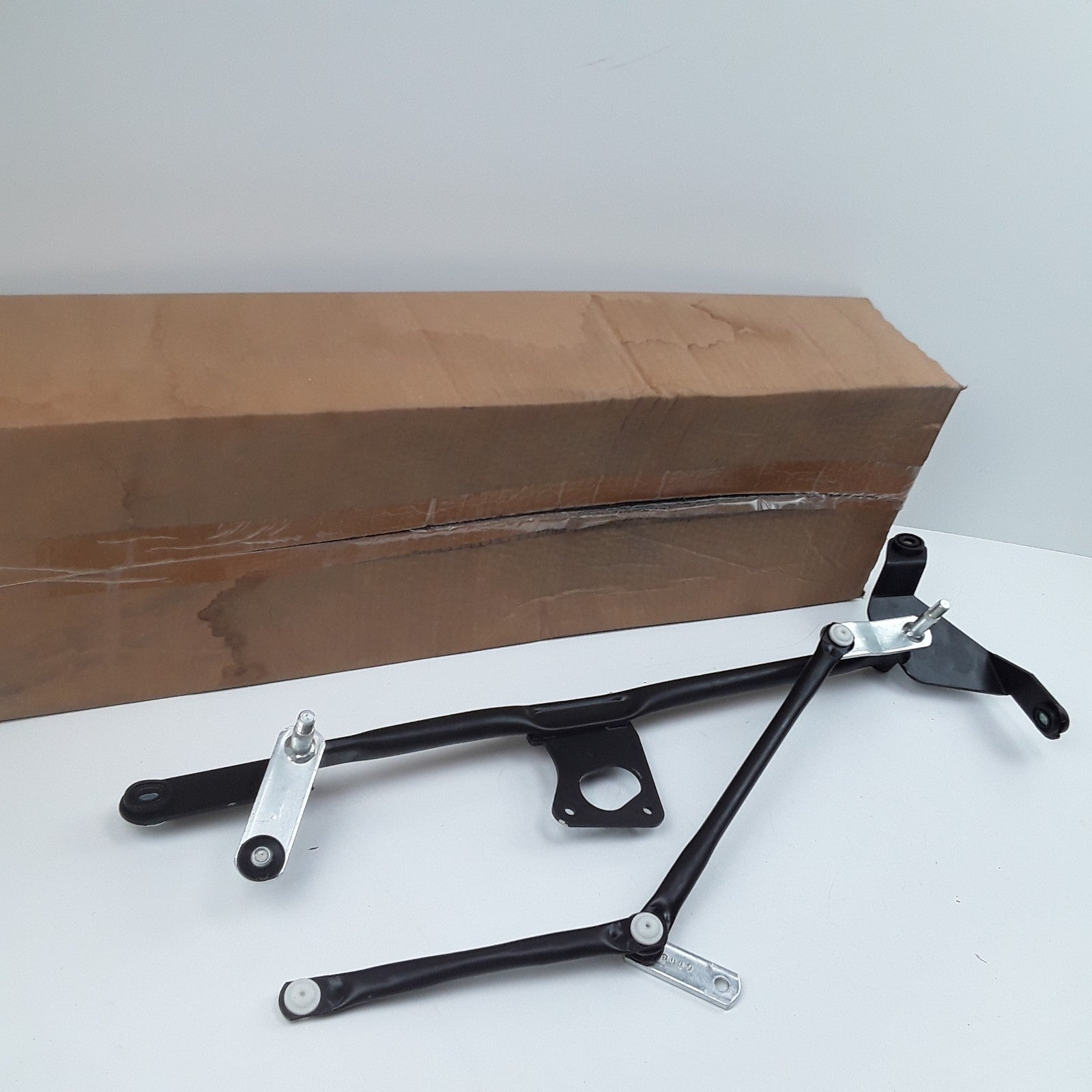 Dorman 602-027 Windshield Wiper Transmission Fits Cadillac CTS (2008 2009-2015)
