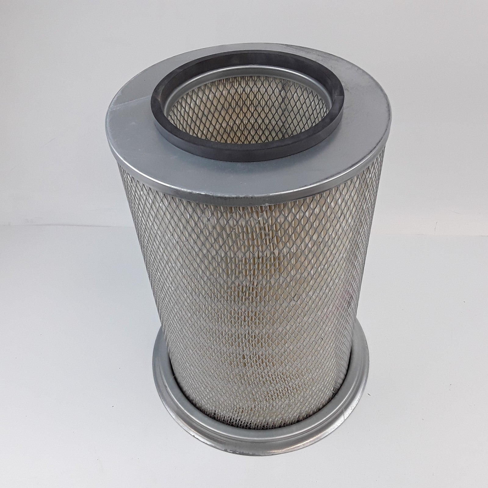 Donaldson P772524 Primary Round Air Filter For Heavy Duty Car & Trucks