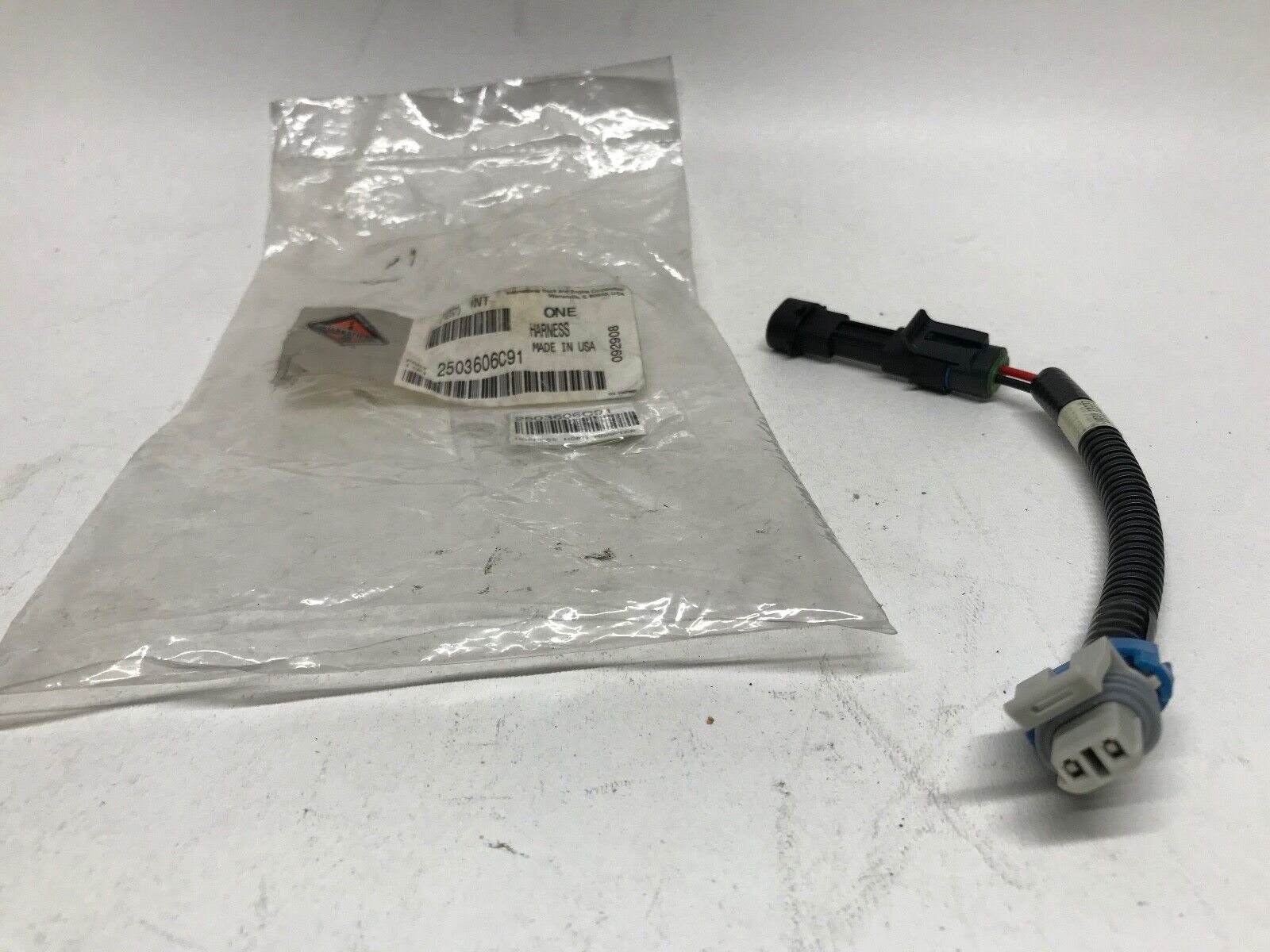 GENUINE OEM International 2503606C91 Navistar Wire Harness Horn Adapter Pigtail - HotCarParts