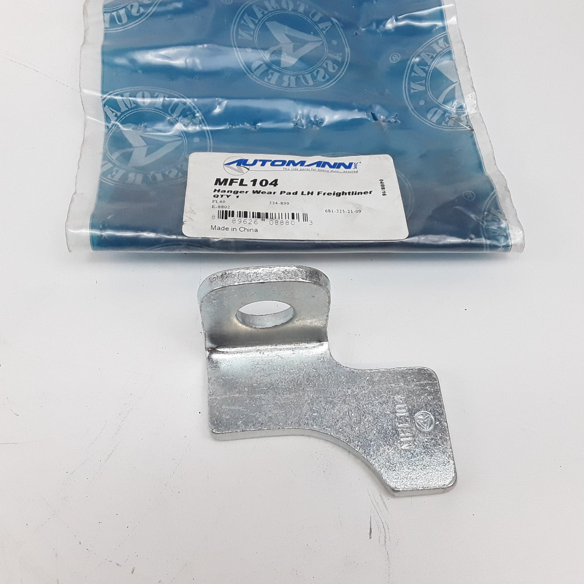 Automann MFL104 Left Air Suspension Hanger Wear Pad For Freightliner Trucks