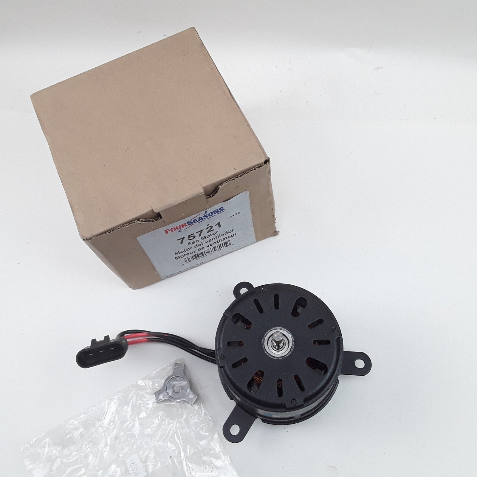 A/C Condenser Fan Motor Fits Ford Crown Victoria Lincoln Town Car 1998-2002