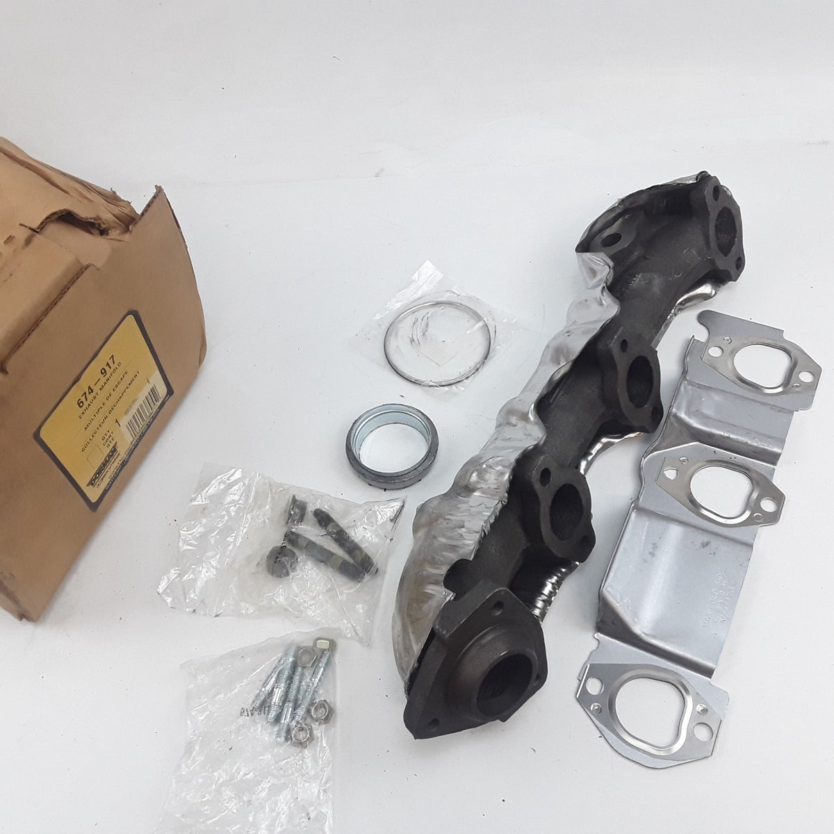Front Exhaust Manifold Fits Chevrolet Equinox Pontiac Torrent (2005 2006-2009)