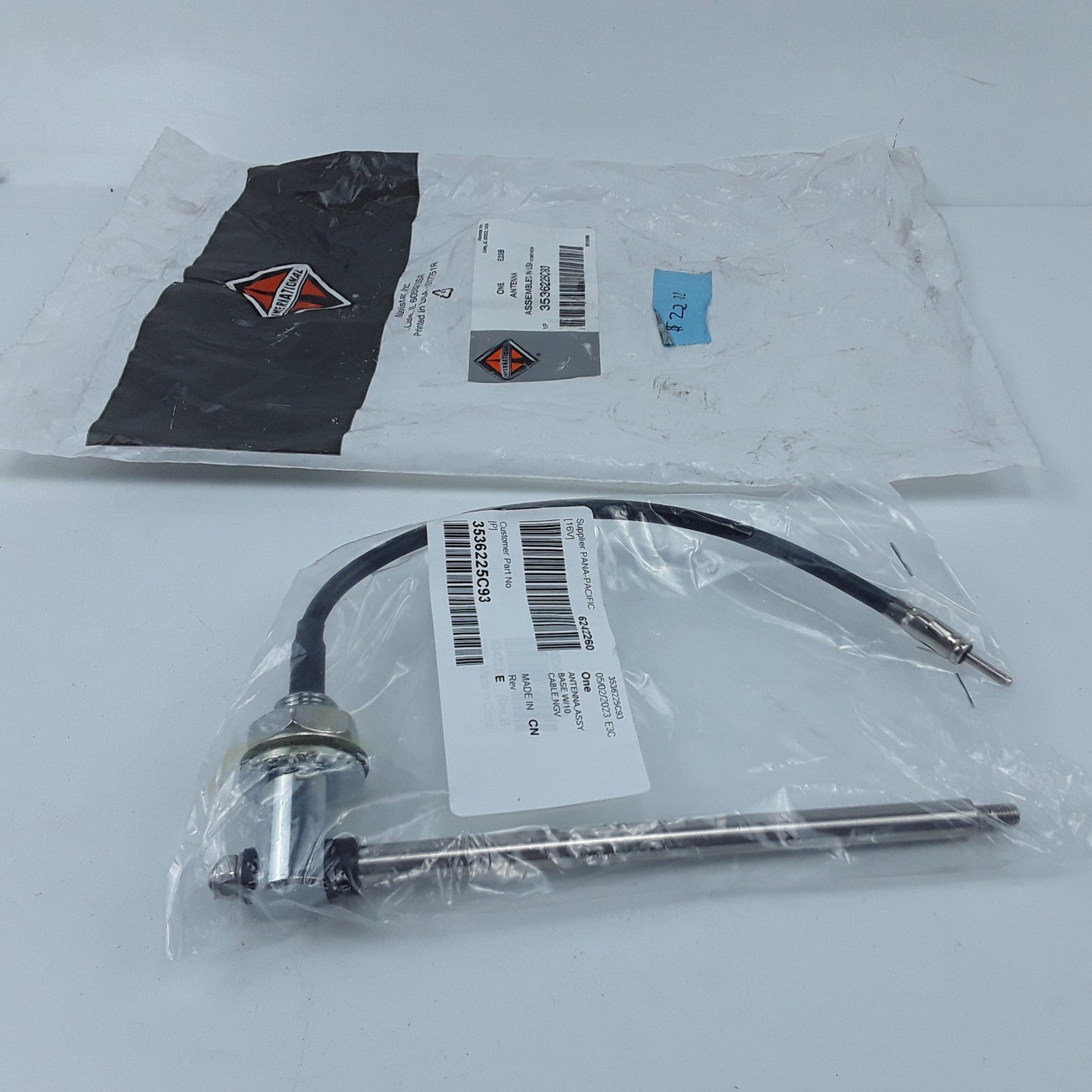 OEM International 3536225C93 Antenna Base Assembly For International Navistar
