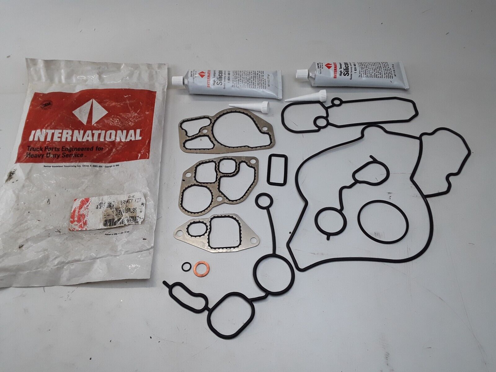 OEM INTERNATIONAL NAVISTAR 1831682C96 1824160C95 PACKAGE CRANKCASE GASKET KIT - HotCarParts