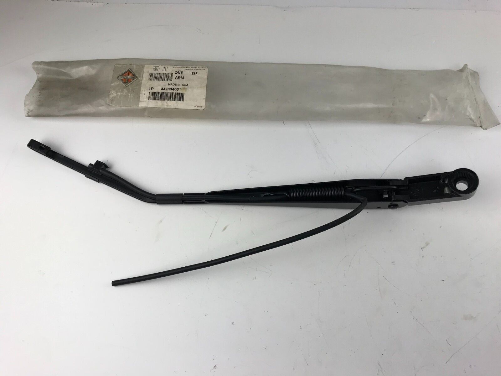 GENUINE OEM INTERNATIONAL 447634001 LH Wiper Arm For IC/Amtran Conventional FAST - HotCarParts