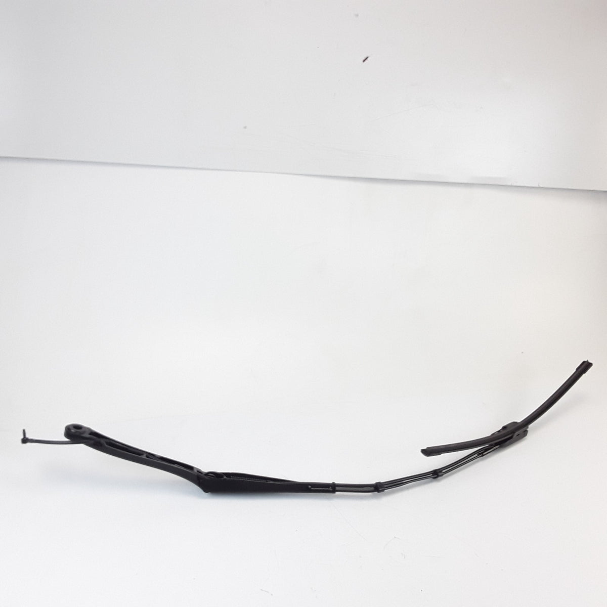 2024 - 2026 TESLA MODEL 3 WINDSHIELD RIGHT PASSENGER SIDE WIPER ARM W/ BLADE OEM