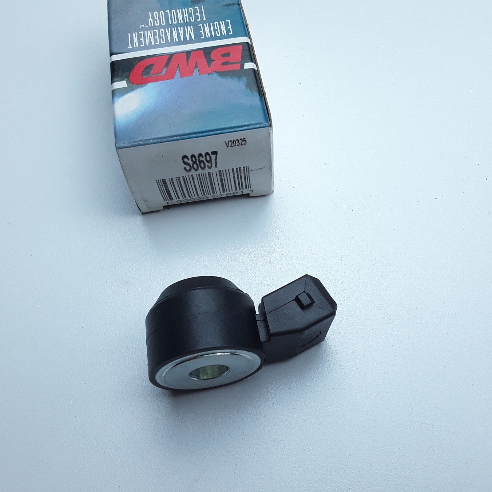 Ignition Knock (Detonation) Sensor Fits Cadillac Seville  Saturn SL1 2000-2002