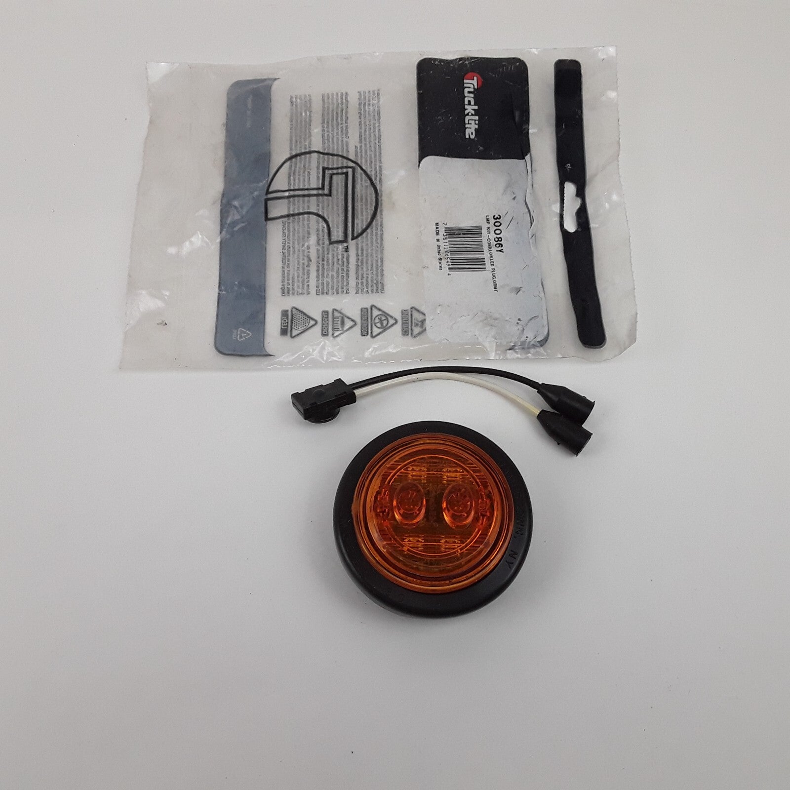 30 Series Marker Clearance Light - LED, Fit 'N Forget M/C Lamp Connection, 12v