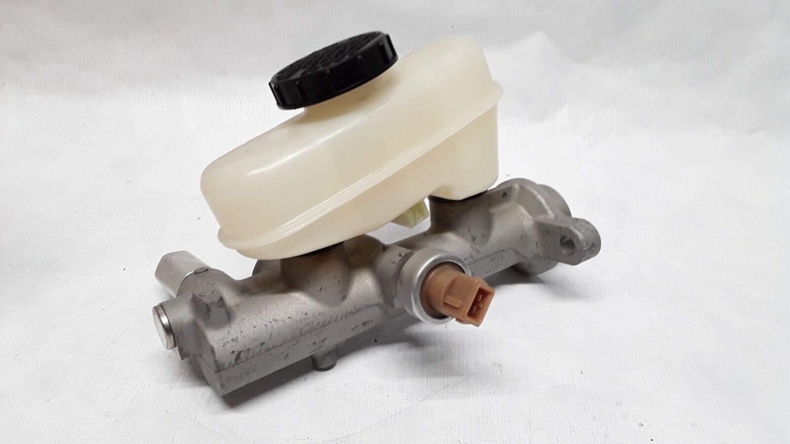 OEM Ford Crown Victoria Brake Master Cylinder New 1997 F7AZ2140DA MADE IN USA - HotCarParts