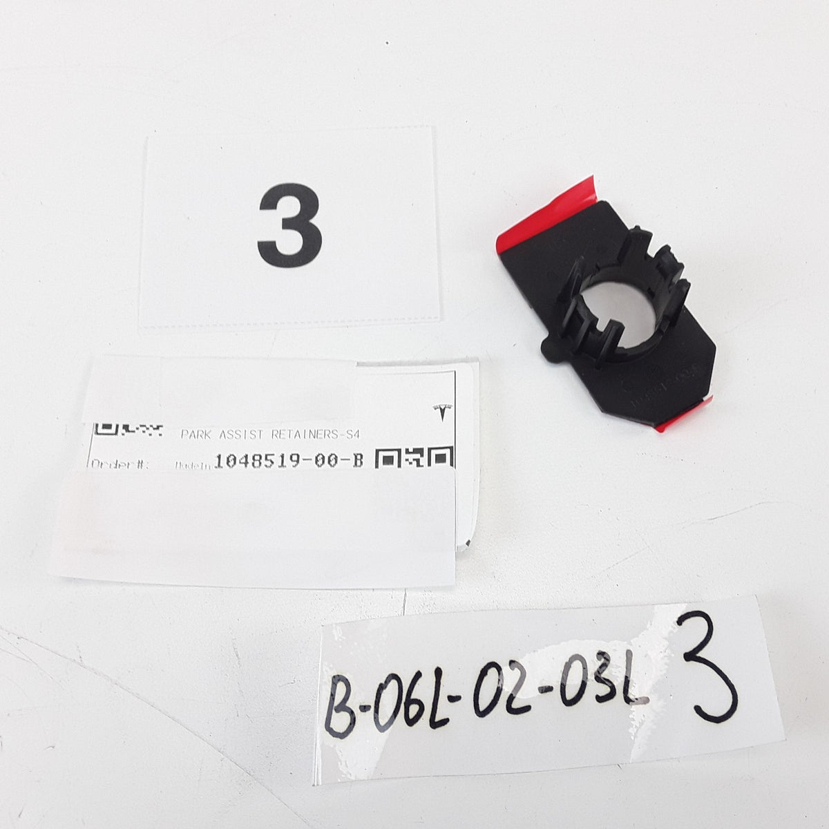 OEM 2012-2016 For Tesla Model S Bumper Parking Sensor Retainer Clip 1048519-00-B