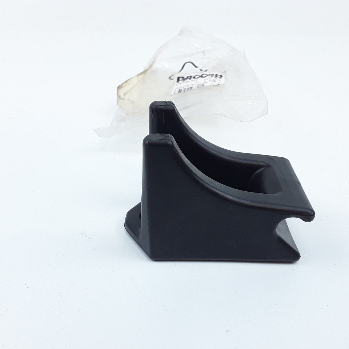 p/n L56-1035 Hood Latch Keeper Assembly Fits Kenworth T680, 700