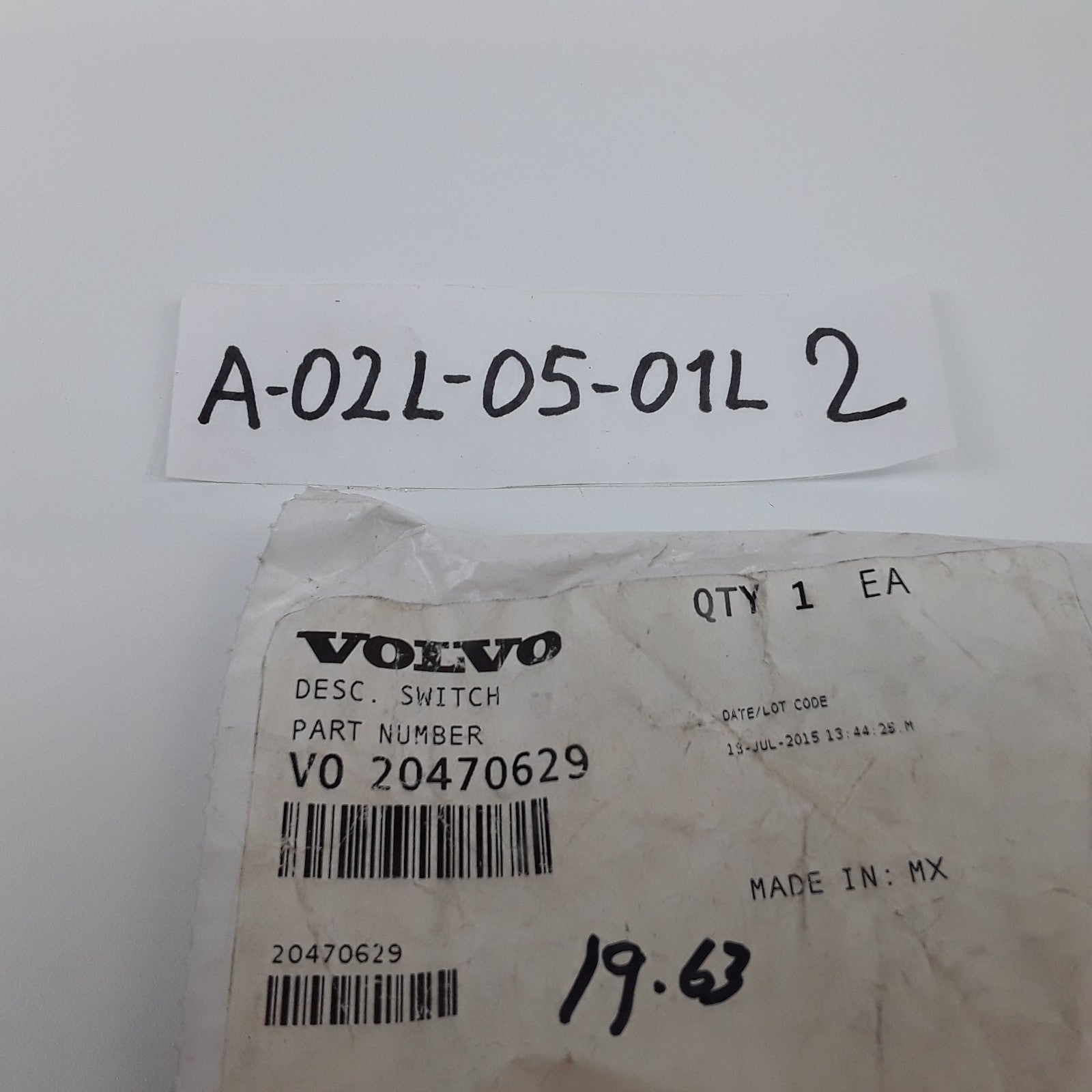 Volvo 20470629 Genuine Air Suspension Height/level/dump Rocker Switch Button