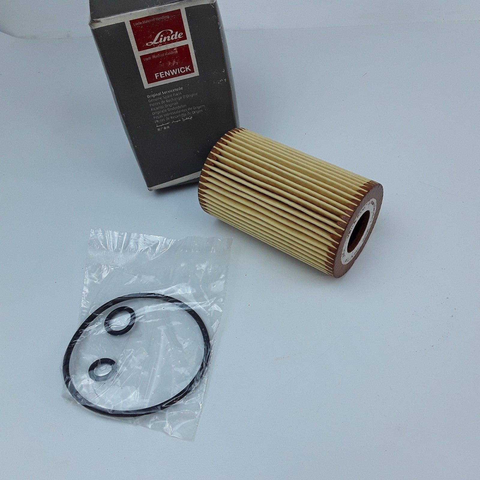 Engine Oil Filter with Gasket Fits Volkswagen Seat Audi 2010 2011 2012 2013-2018
