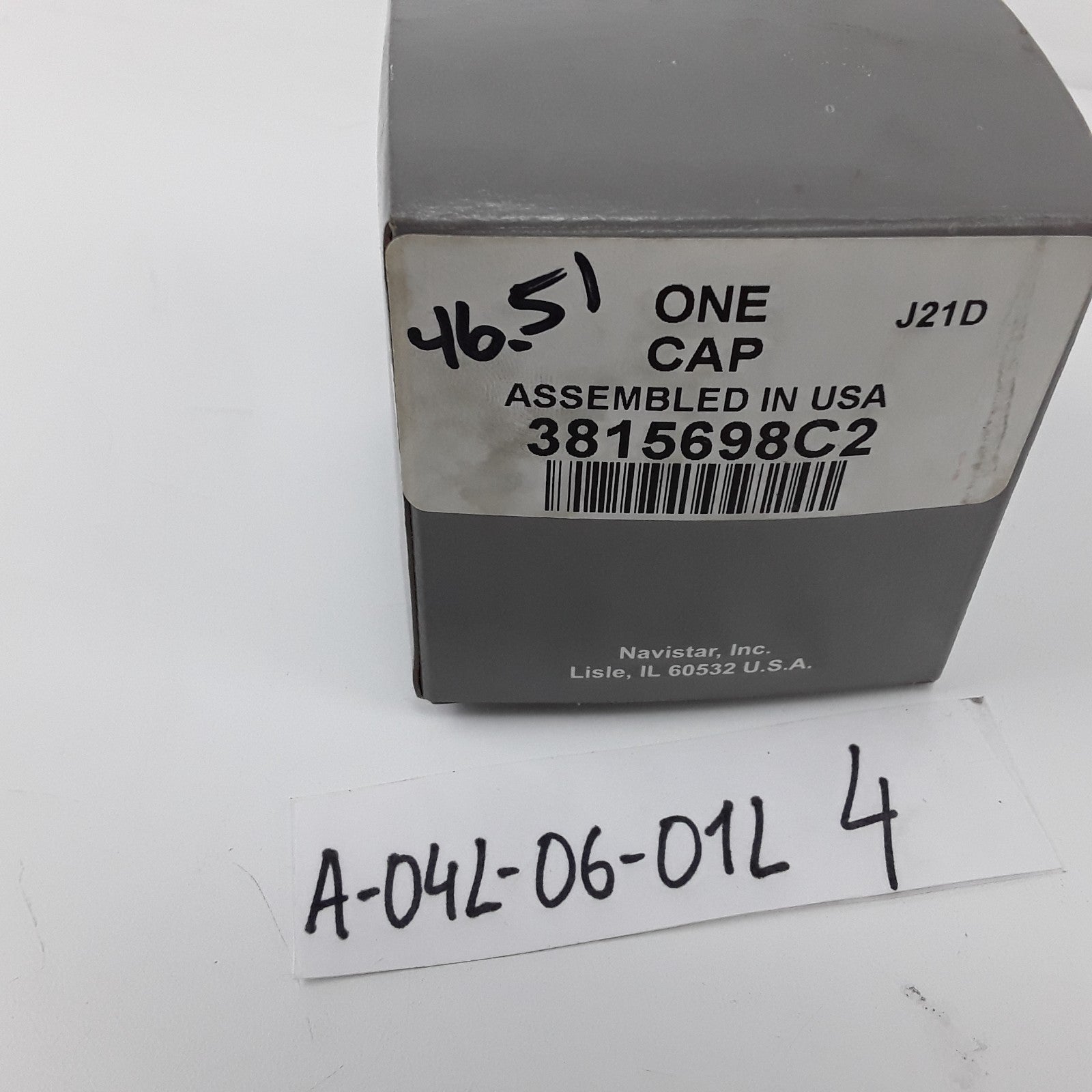 OEM International 3815698C2 Oil Fill Cap 1/4-Turn and Tether Fits Navistar Truck