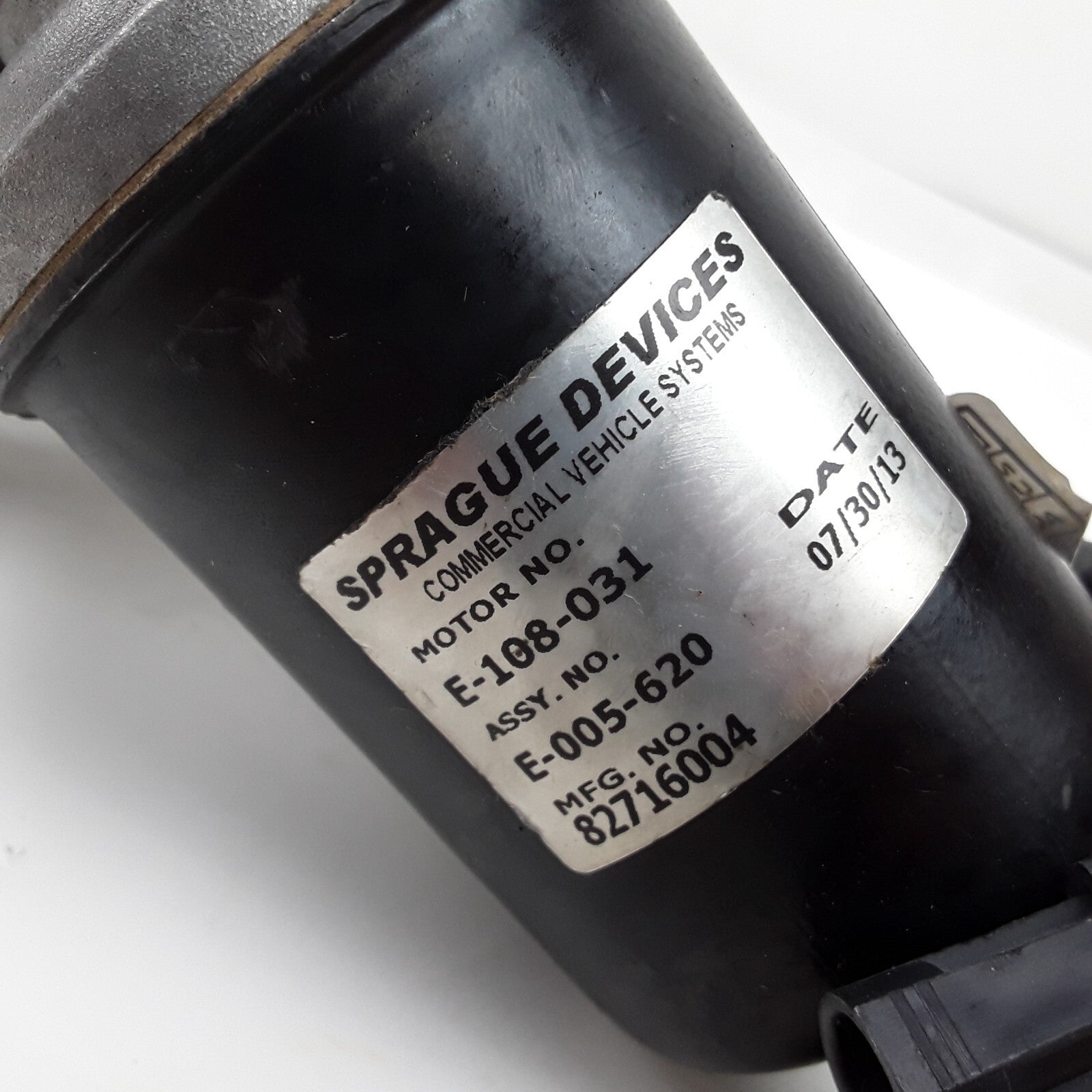 Mack 82716004 12 VDC Right Passenger or Left Driver Side Windshield Wiper Motor
