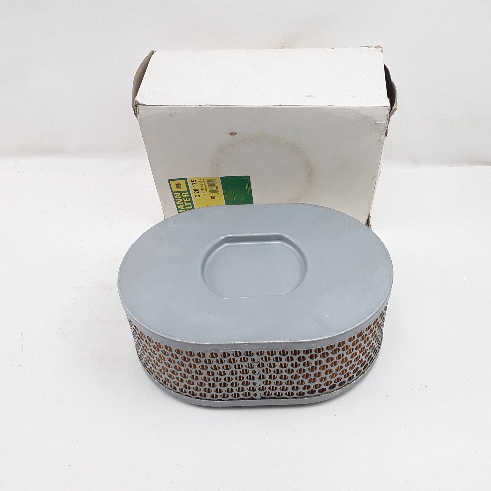 Mann-Filter C26175 Air Filter Fits Volkswagen Transporter Vanagon (1986-1991)