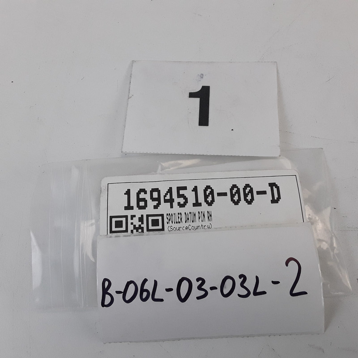 1694510-00-D Right Hand Spoiler Datum Pin For Tesla Model 3 2024 Genuine OEM New