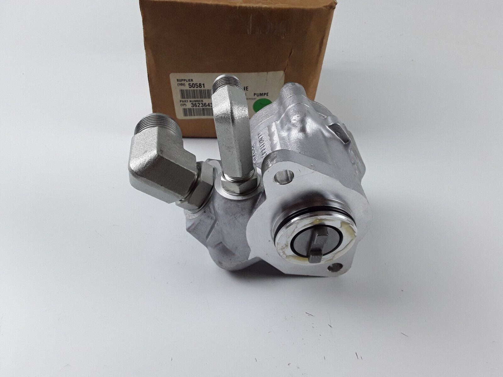 NEW International OEM Power Steering Pump 3623643C94 LF80-25-22-165 LH2115653 - HotCarParts