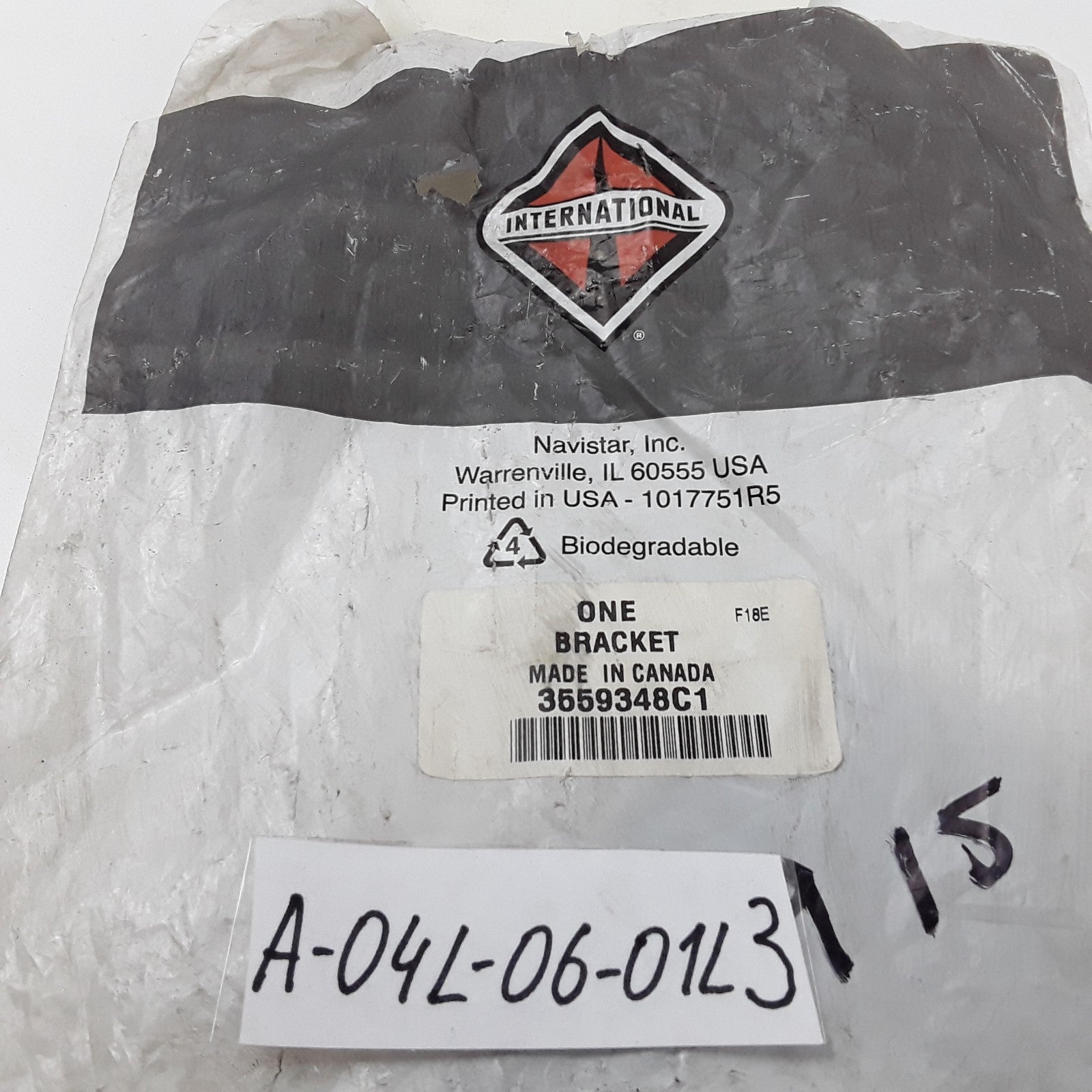 International 3559348C1 Trailer Receptacle Socket Bracket For Navistar Trucks