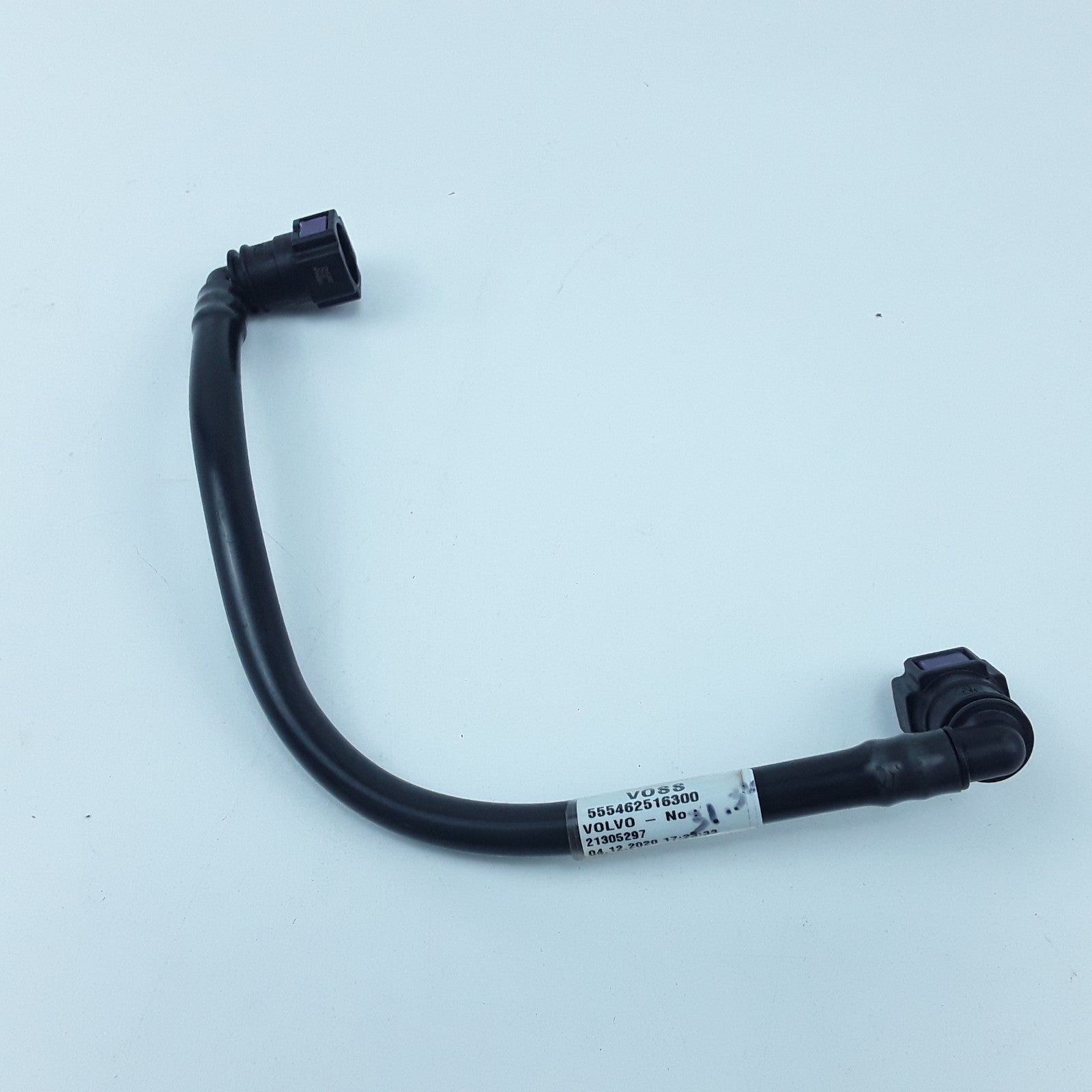 Genuine DEF Coolant Pipe Hose 21305297 For Volvo VNL 860 Series D13 D13N Engine