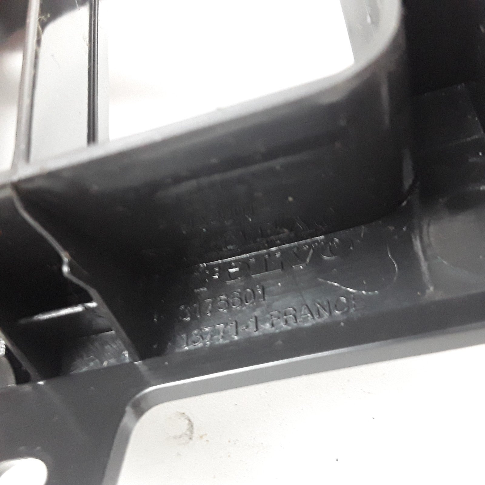 Dash Switch Panel Bezel Trim Cover For Volvo VNL VNM FH Models V0 3175601