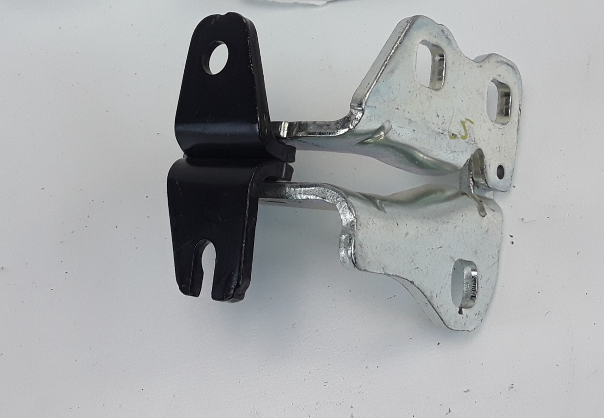 Model 3 Right Front Upper Door Hinge 1101034-T3-D Genuine OEM