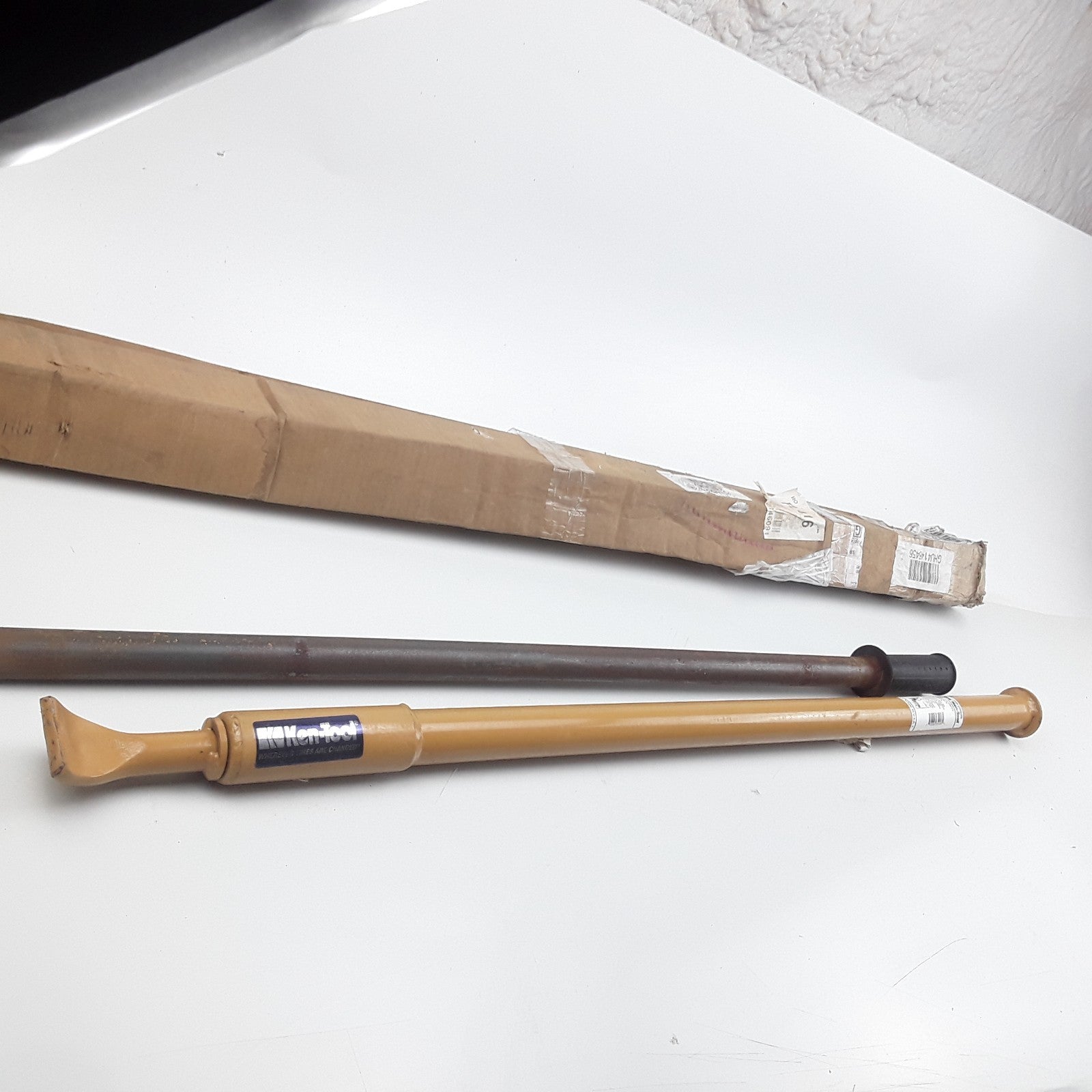 Ken-Tool 35926 Impact Bead Breaker Heavy-Duty Length 50" Extended Length 80"