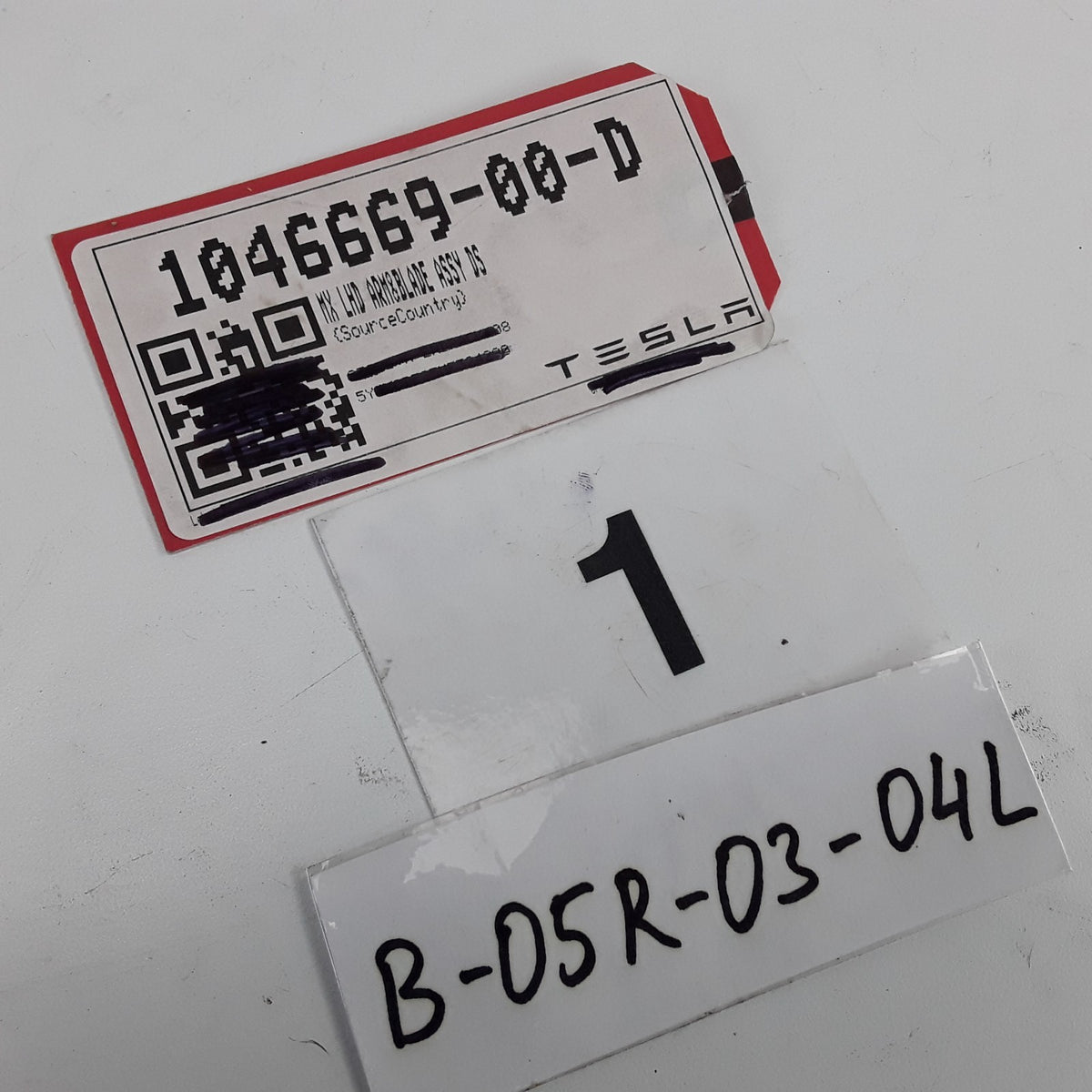 1046669-00-D Driver LHD Wiper Arm Blade For Tesla Model X 2015-2021 OEM New