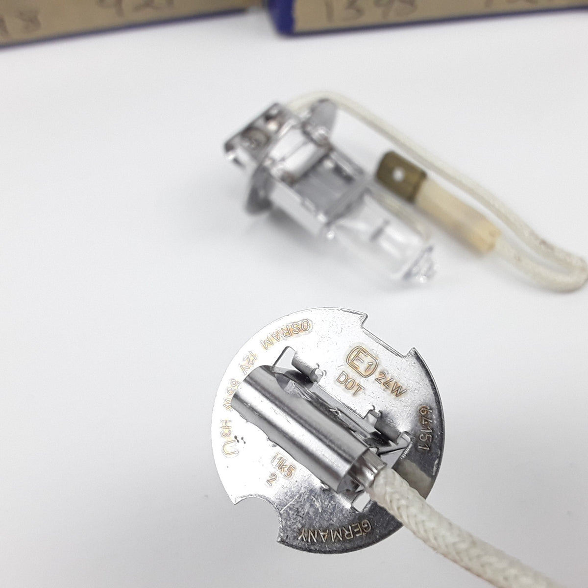 2 Halogen Fog Light Lamp Bulb (H3) For Classic Passenger Cars 240 260 GT Series