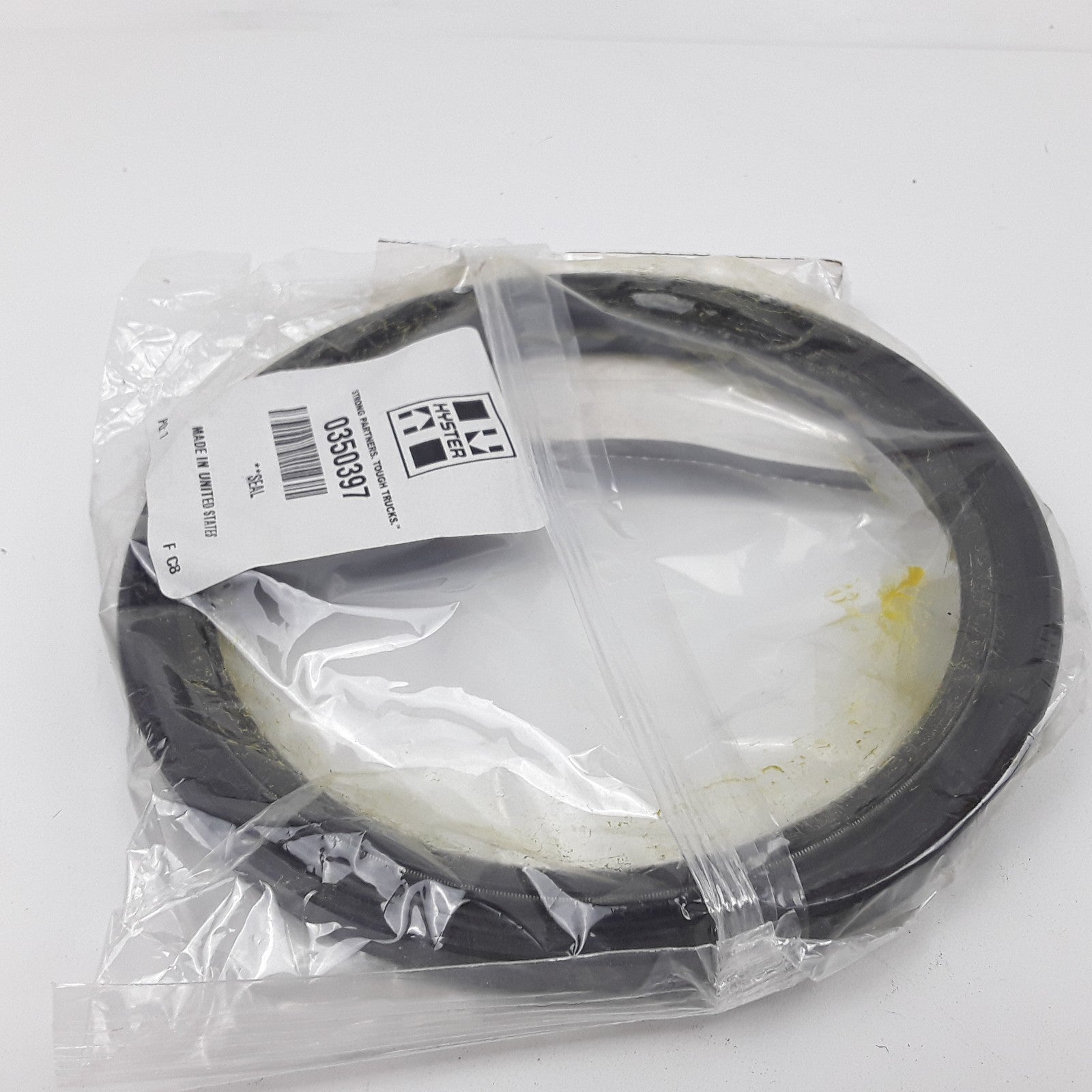 Rear Oil Seal Fits Forklift H700B, H80E, H100E, H300B, S150A, S125A, H70C, H60C