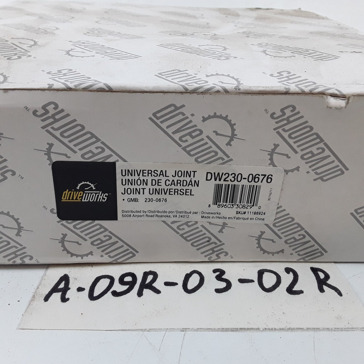 DriveWorks DW230-0676 Universal Joint Fits Freightliner International Mack Volvo
