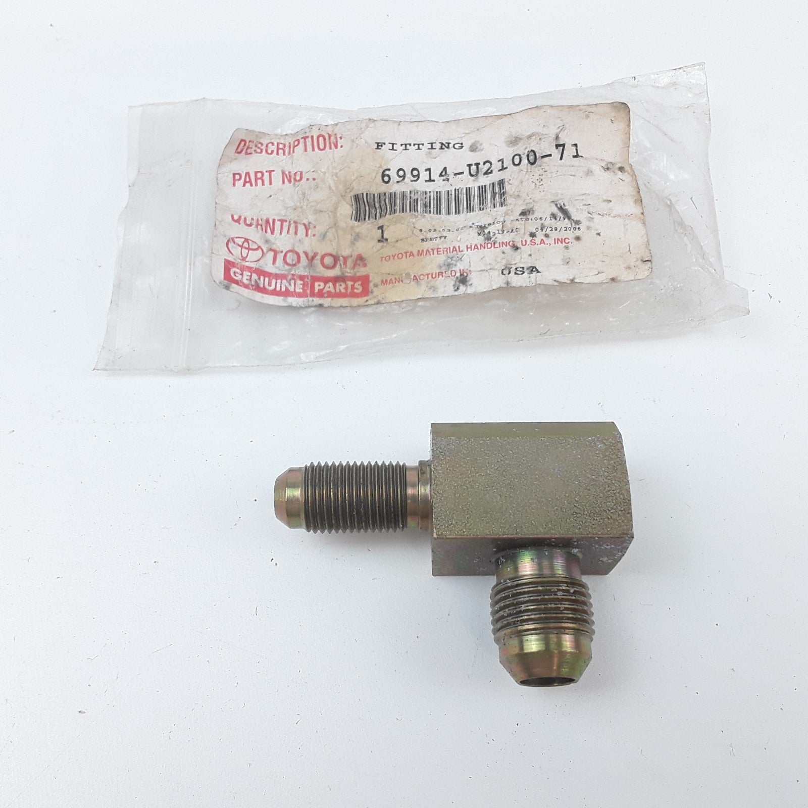 Toyota 69914-U2100-71 90 Degree Hydraulic Line Fitting NNB 1" x 2.5" Inches