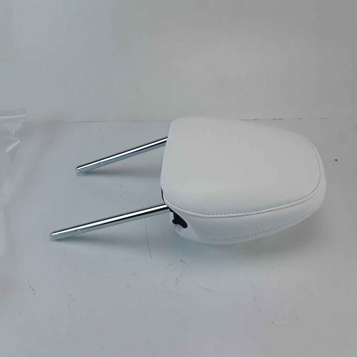 2021-2026 Tesla Model X Front Left Hand Driver Seat Headrest 1619862-01-B OEM