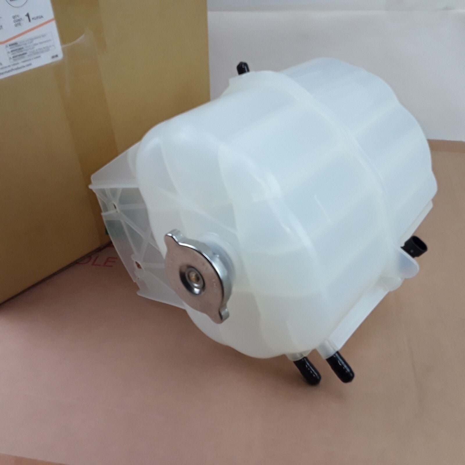 Engine Coolant Reservoir Recovery Tank Fits International Harvester 7400 7500