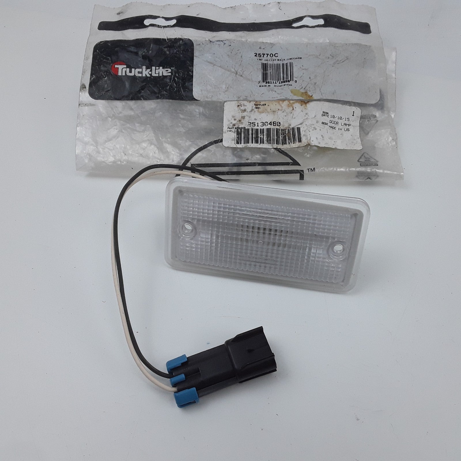 Truck-Lite 25770C Courtesy Door Lamp Light Assembly For Mack 22M0368M