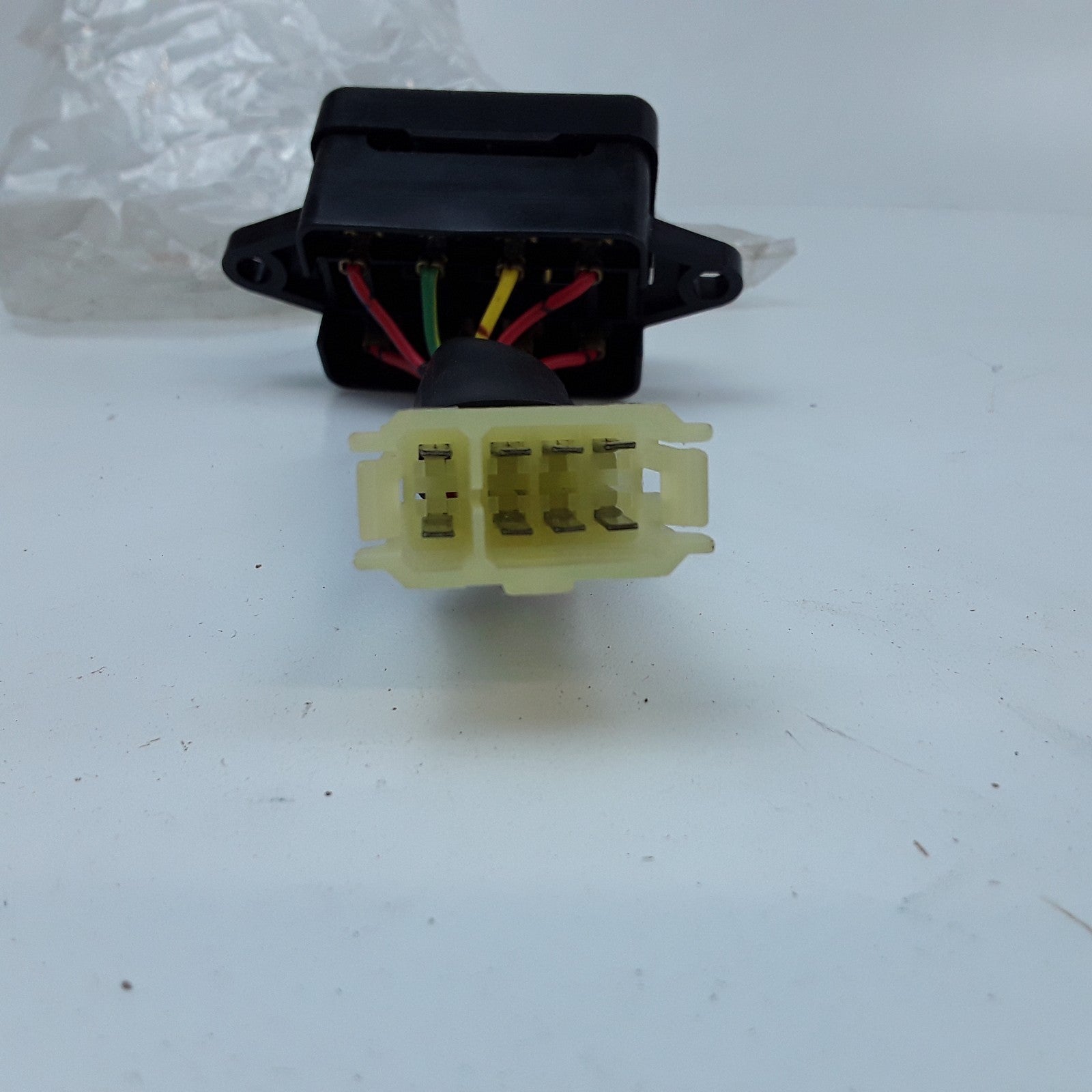 Toyota 56160-23001-71 Fuse Block Assembly For Various Forklift Models