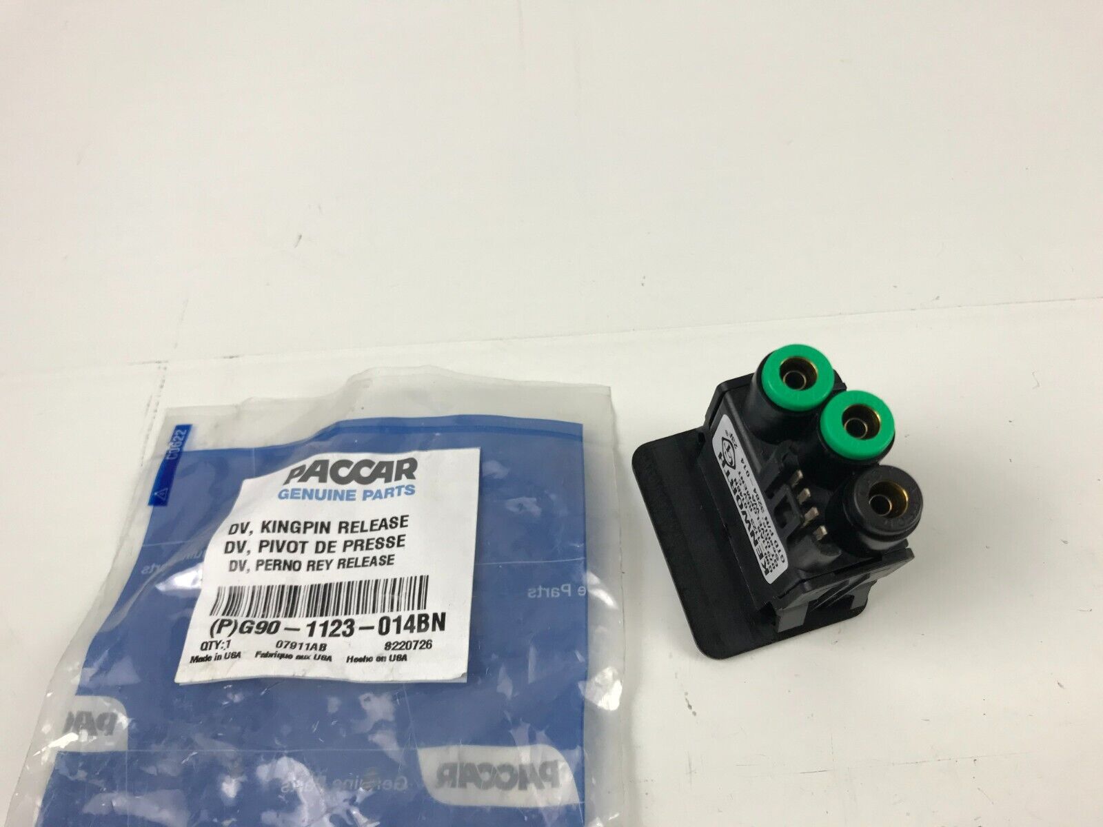 PACCAR G90-1123-014BN DV, Kingpin Release Air Track Switch 3284-014 for Kenworth - HotCarParts