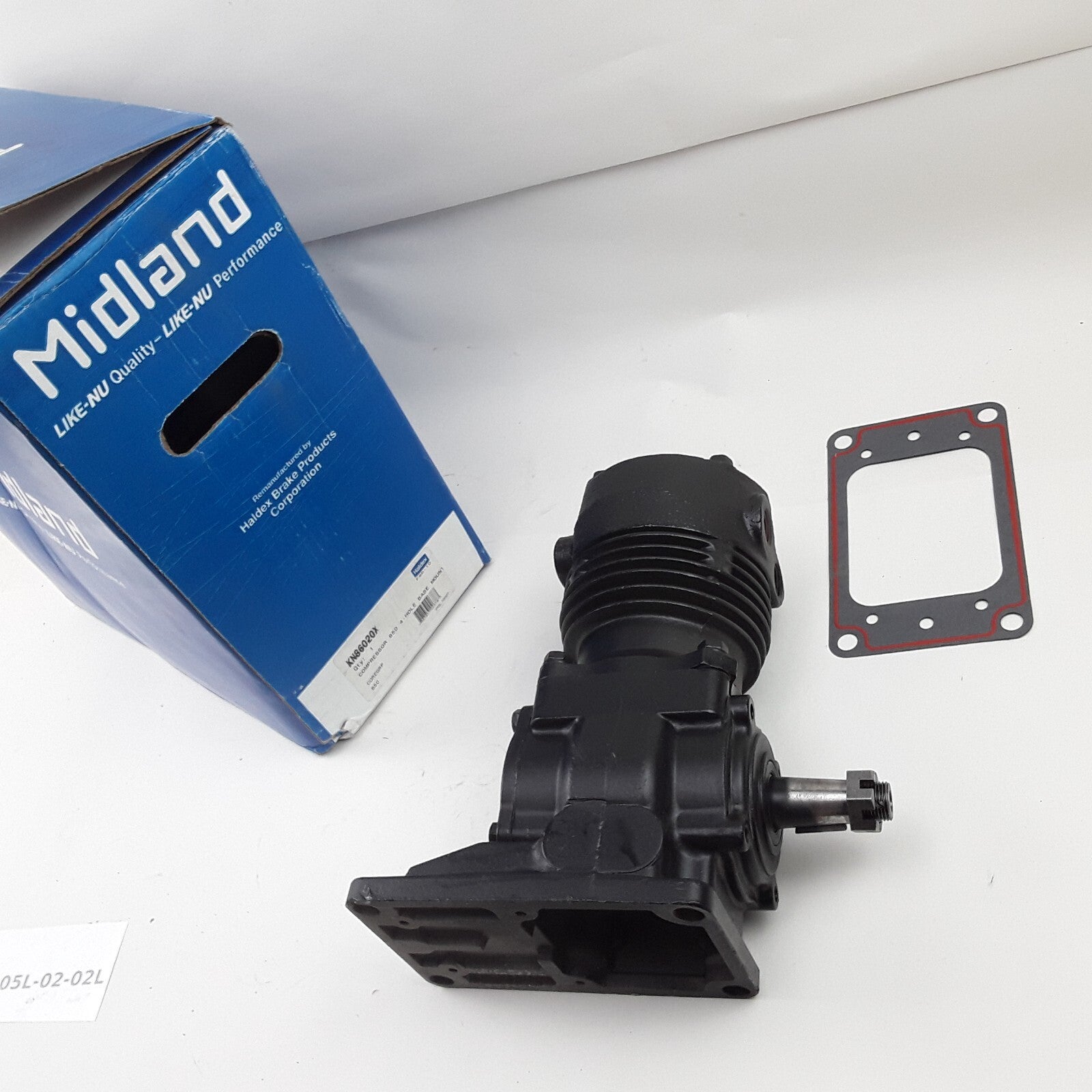 Haldex KN86020X Midland Air Brake Compressor 850 4-Hole Base Mount Heavy Duty