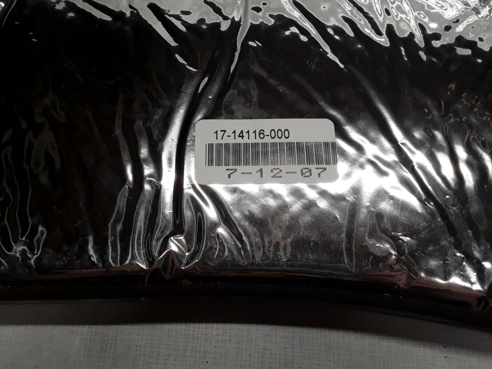 GENUINE FREIGHTLINER LINER 17-14116-000 HOOD Fast Shipping - HotCarParts