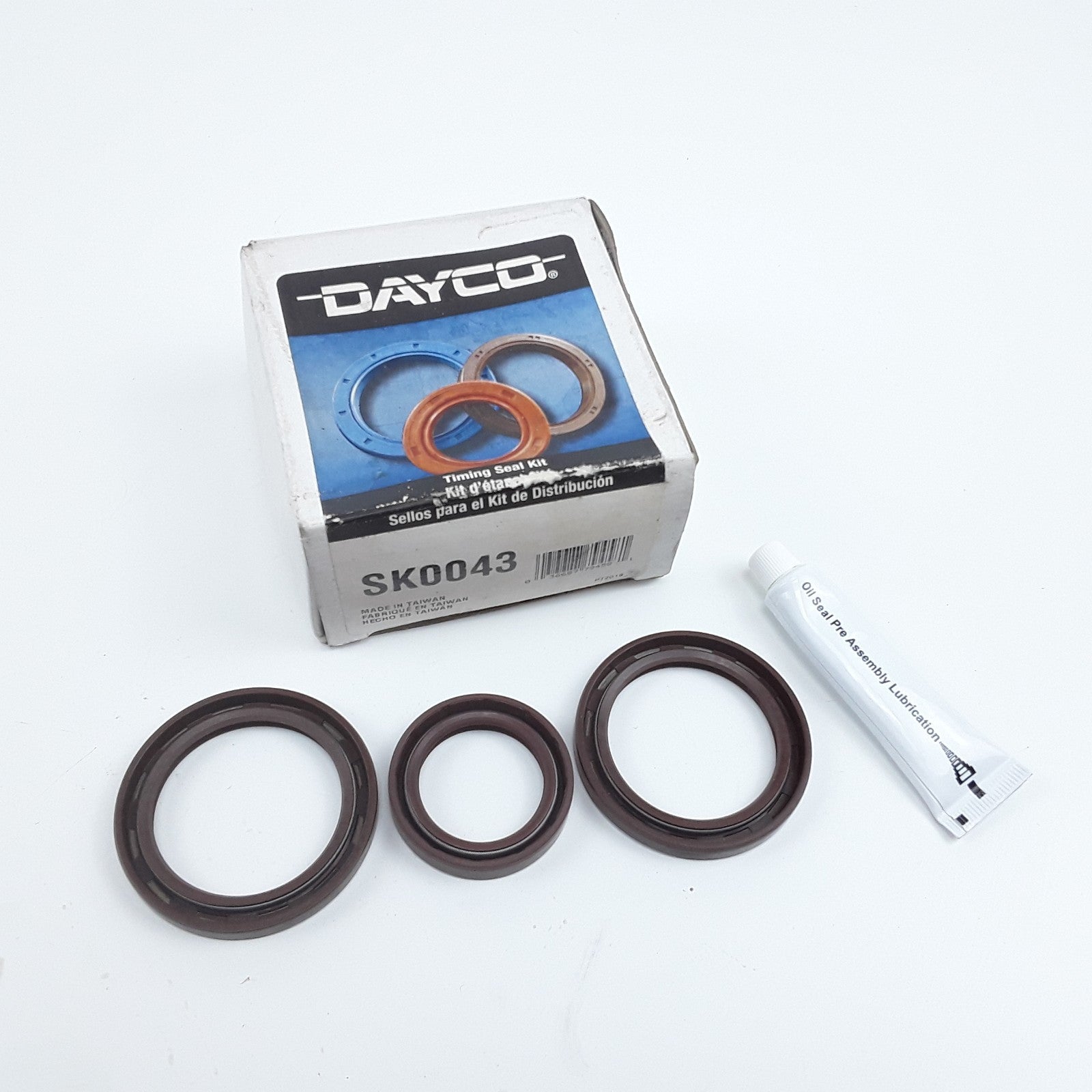 Dayco SK0043 Engine Seal Kit Fits Pontiac Suzuki Chevrolet Daewoo (1999-2008)