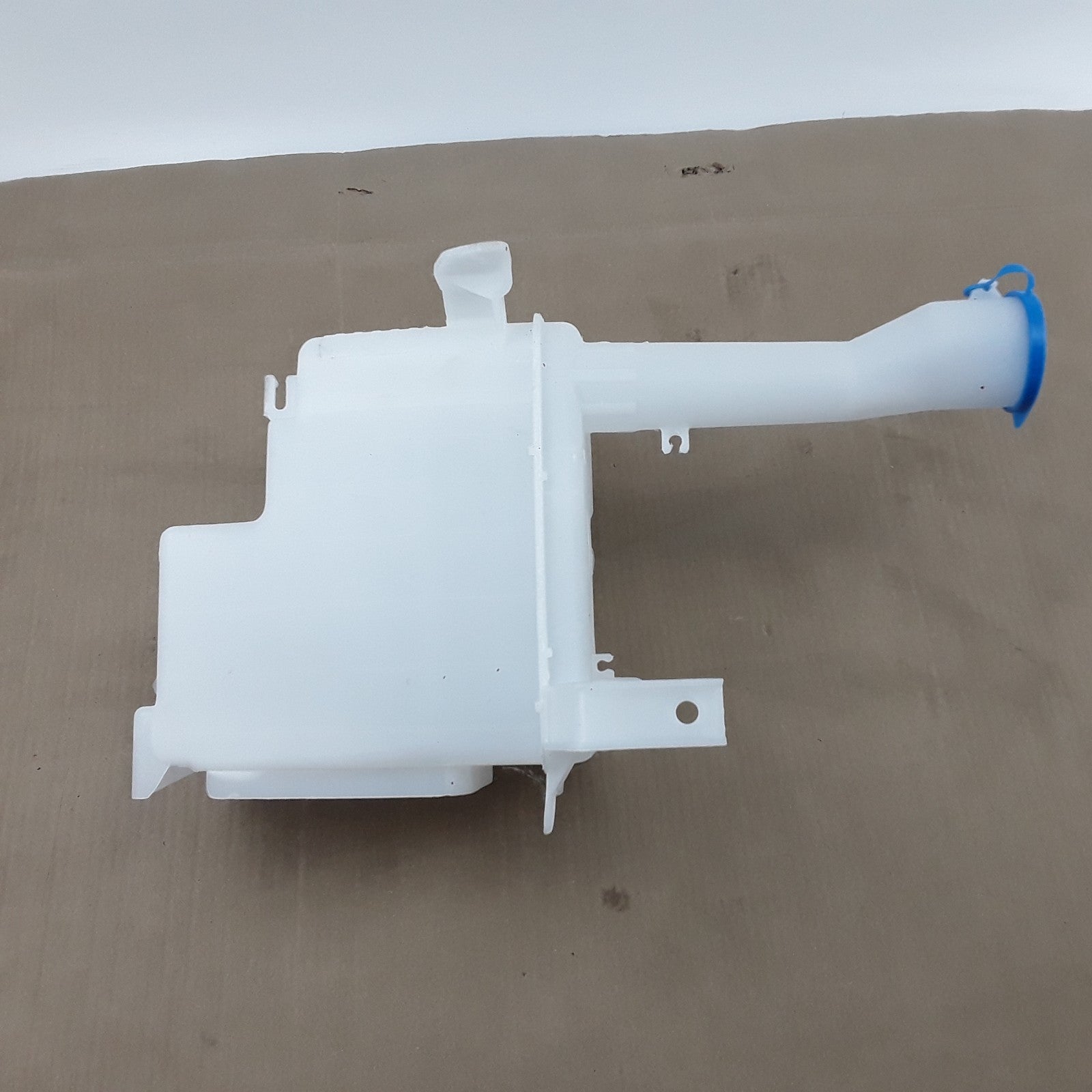 Front Washer Fluid Reservoir Fits Mitsubishi Lancer (2002 2003 2004 2005 2006)