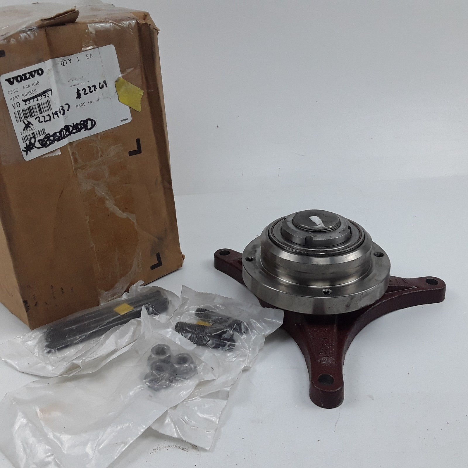 OEM Engine Cooling Fan Hub Assembly For Volvo & Mack Trucks D11 D13 MP7 Engines
