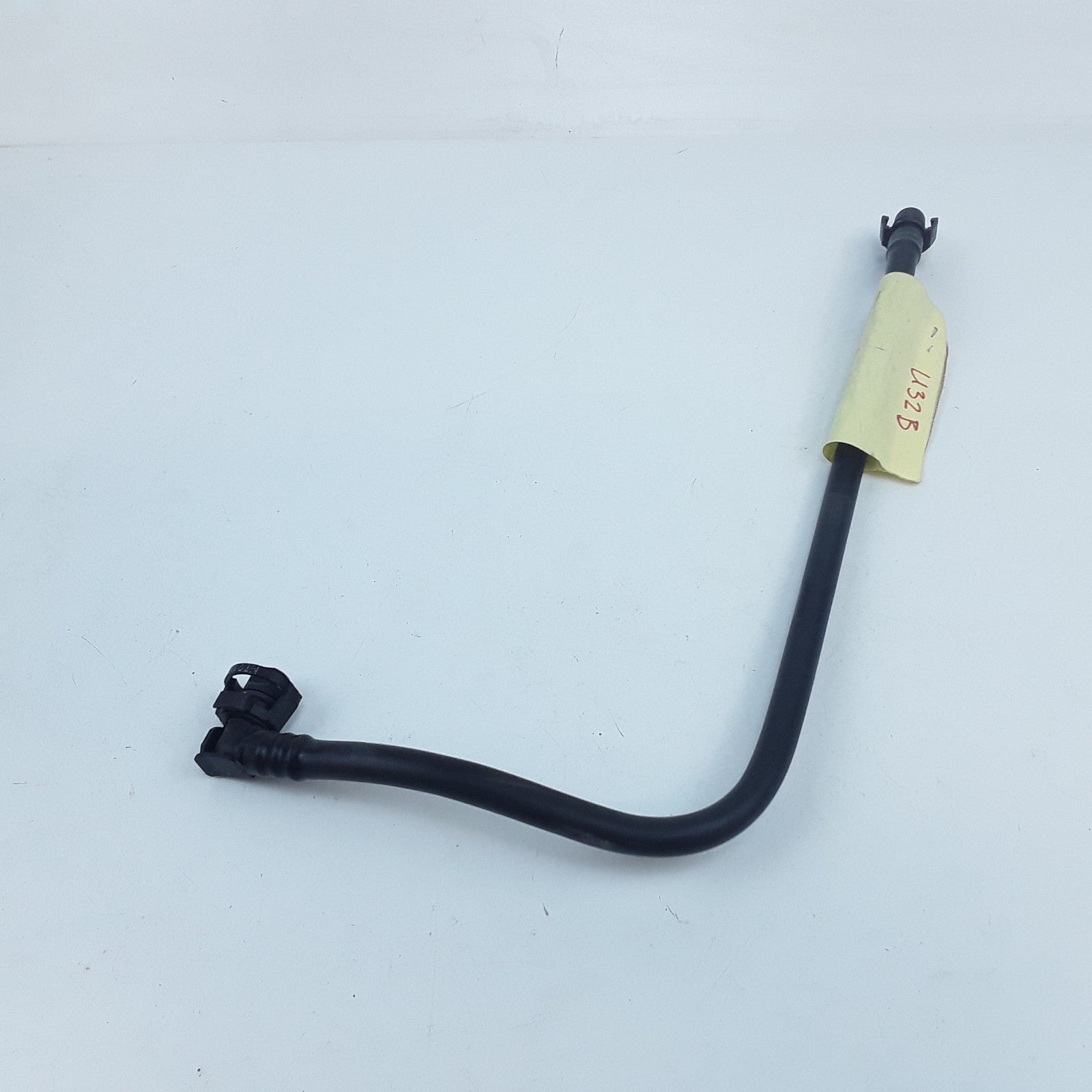 21053033 Multi-Purpose Coolant Hose Assembly Fits Mack Volvo Trucks