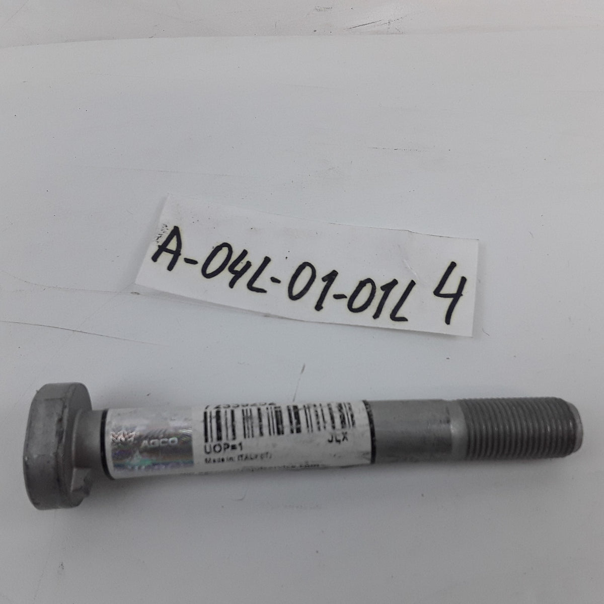 AGCO 72339252 Round Head Screw Fits MT525D Dyna-4, MT525D Dyna-6, MT535D Dyna-6