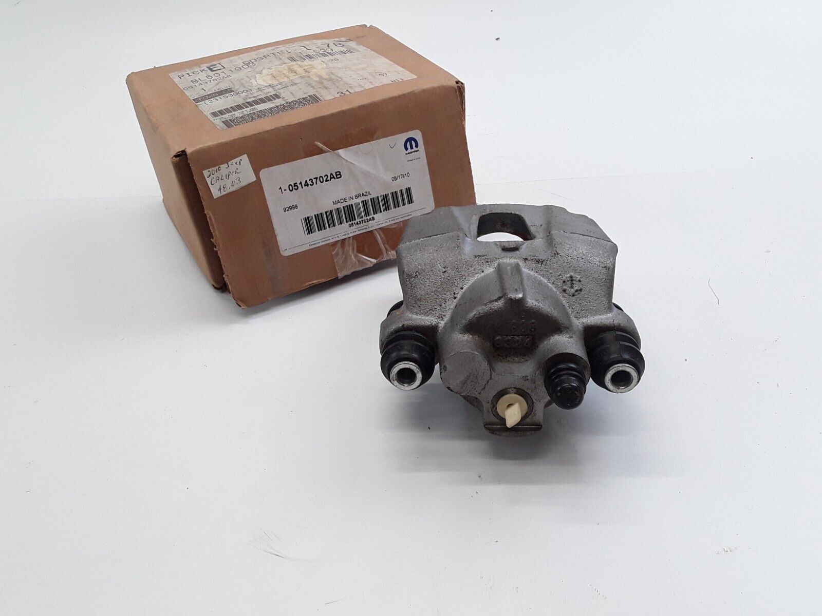 Disc Brake Caliper Rear Right Mopar 05143702AB For Jeep Commander Grand Cherokee - HotCarParts