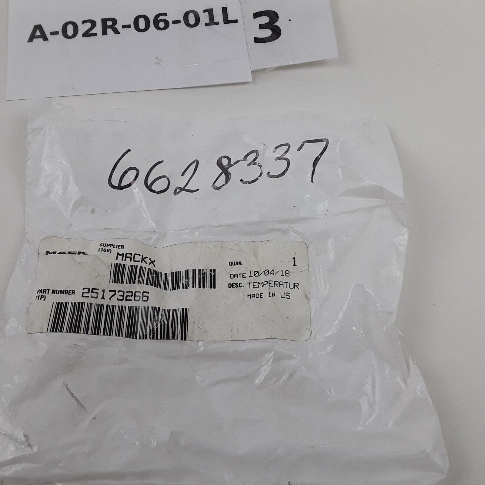 OEM Mack E7 Oil Temperature Sensor 25173266 20706338 64MT2113AM CXN612