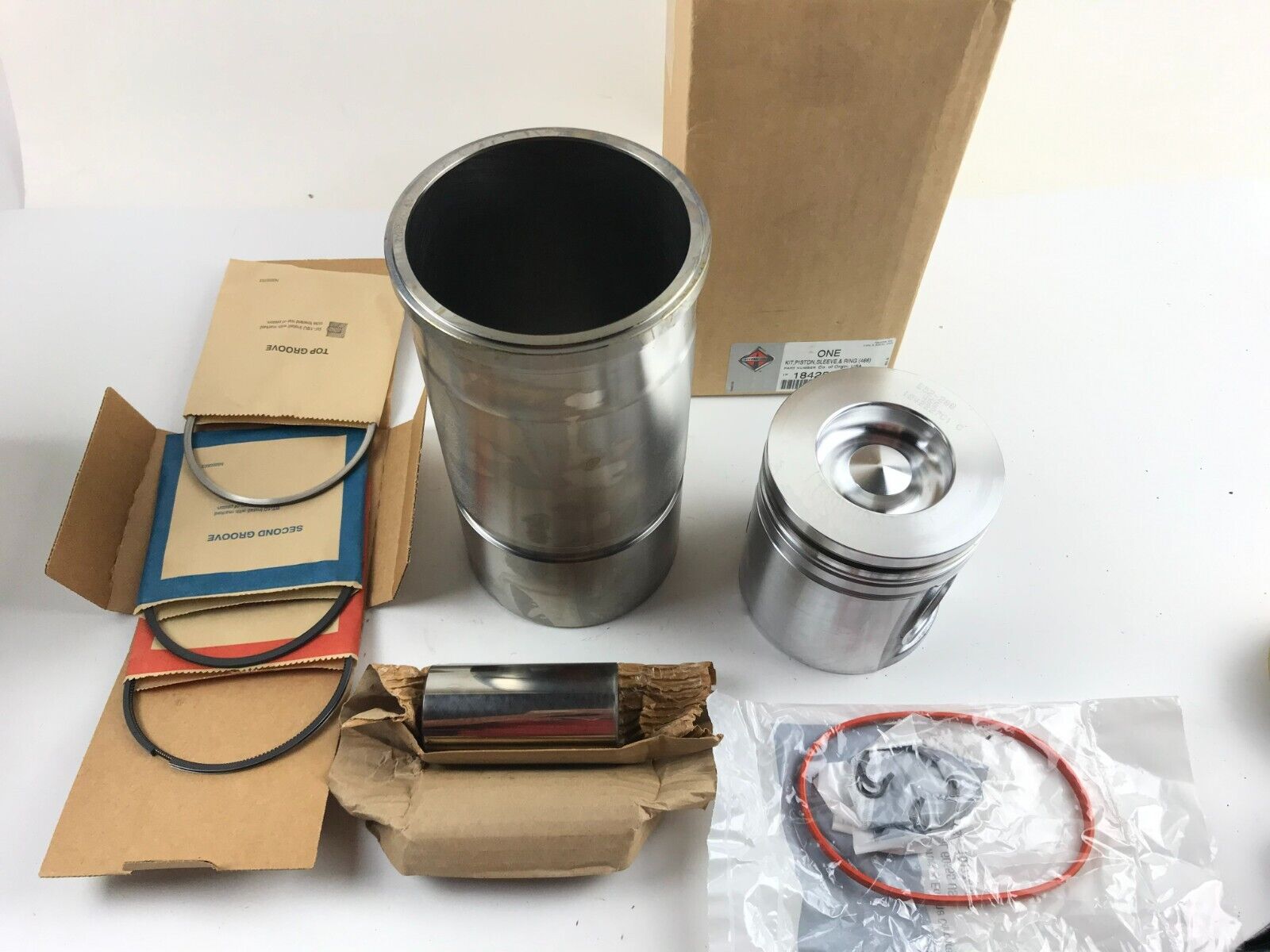 GENUINE OEM INTERNATIONAL 1842554C95 KIT PISTON SLEEVE & RING 466 DT466E FAST SH - HotCarParts