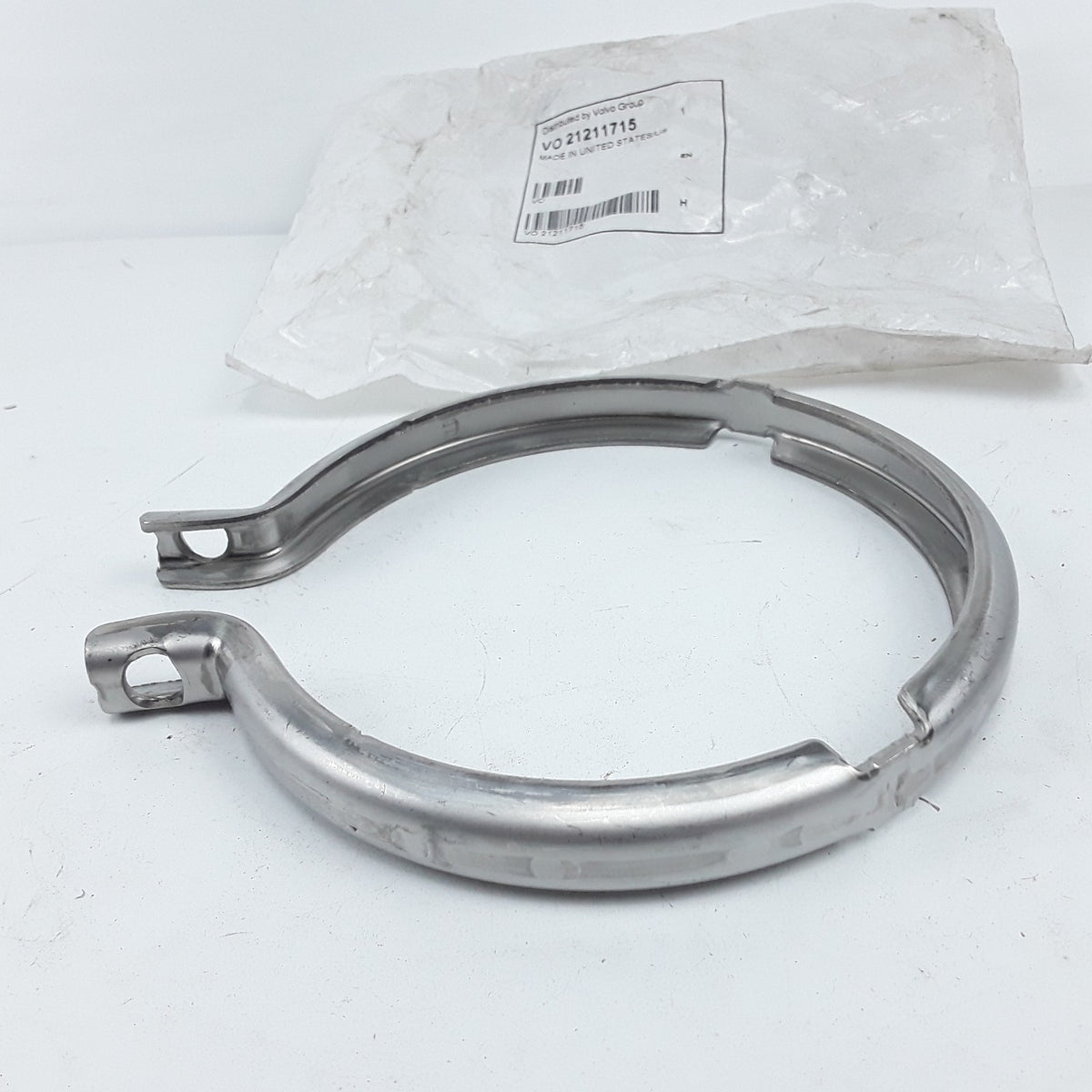 Volvo 21211715 Exhaust Clamp Assembly Fits Mack Volvo Trucks